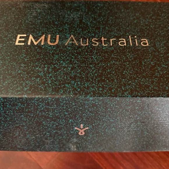 Emu Australia Pink Sheep Fur Slippers - Picture 7 of 8